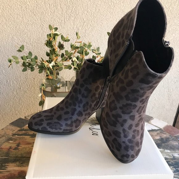 STYLE & CO Gray Leopard Ankle Boots - 5 - Picture 2 of 9